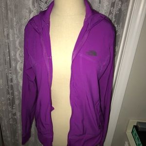 Price drop!!’ NORTH FACE PURPLE RUNNING JACKET W M